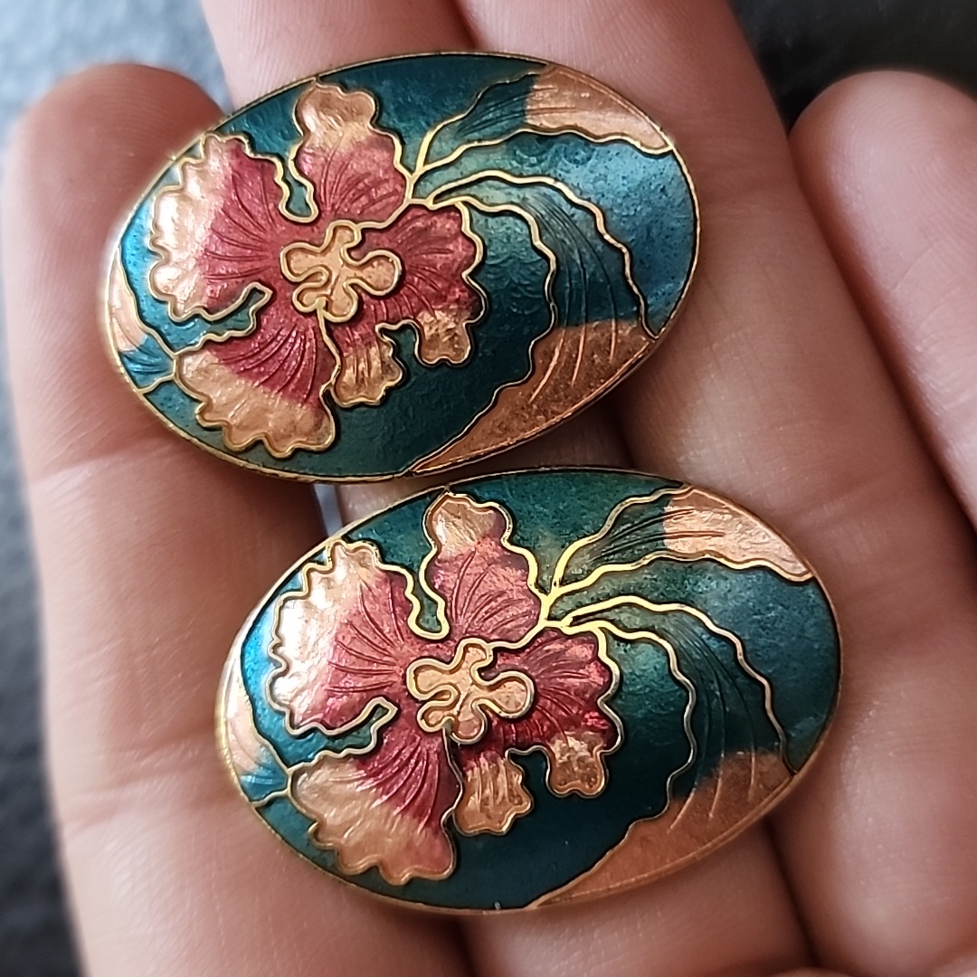 Vtg Earrings